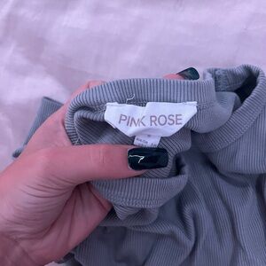 Stretchy gray top, size small